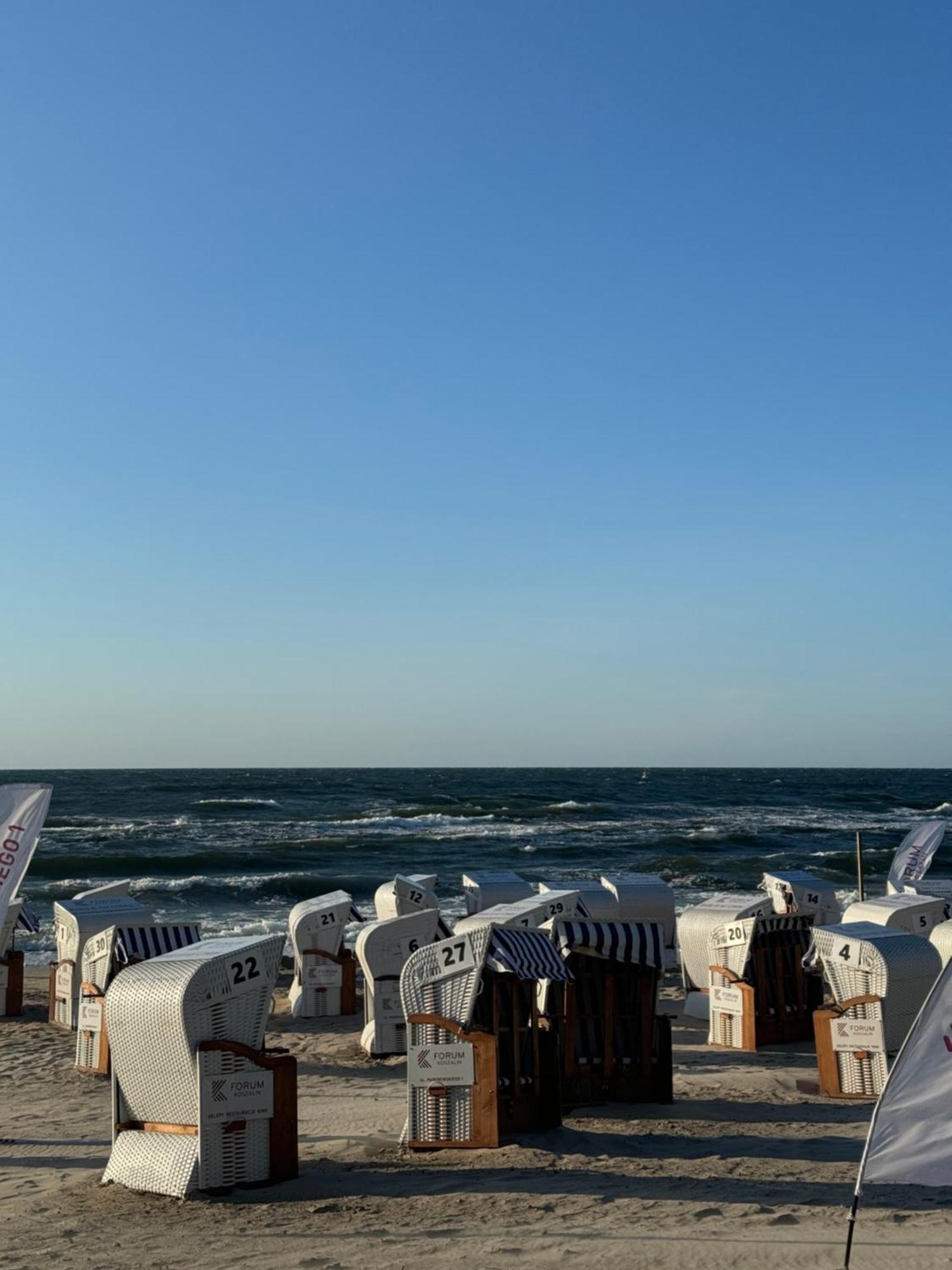 4Summer Kolobrzeg Apartamenty White Blue Sauna & Fitness & Parking 100 Metrow Do Pieknej Szerokiej Piaszczystej Plazy, Wspanialy Widok Z Duzego Tarasu! 100 Meter Zu Einem Schoenen Breiten Sandstrand, Herrliche Aussicht Von Einer Grossen Terrasse! 외부 사진