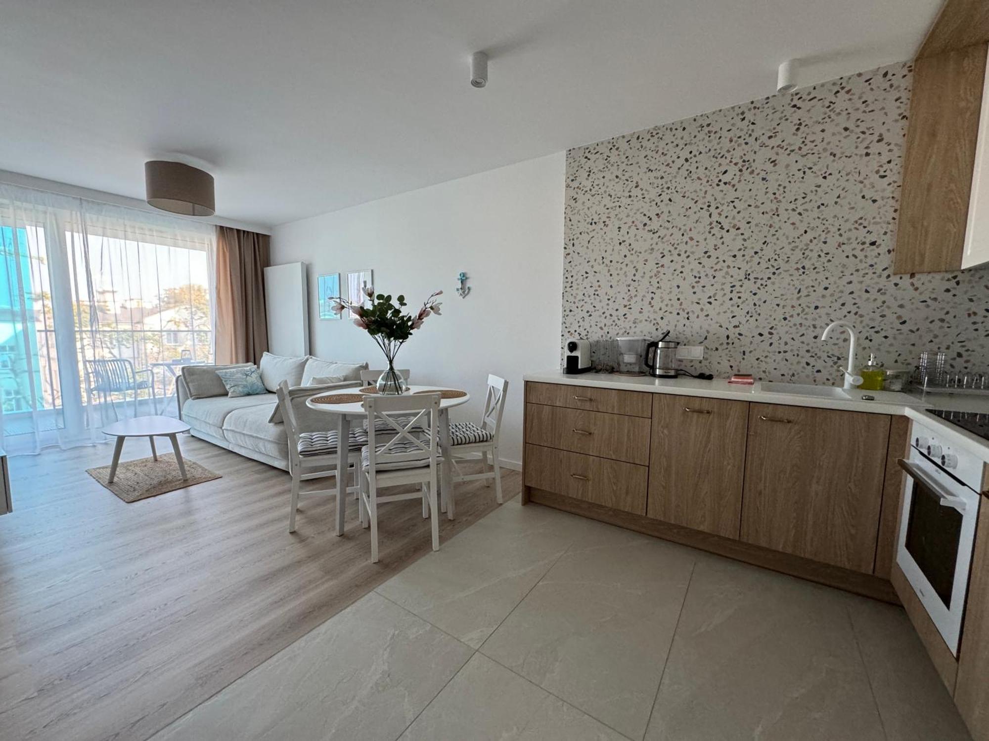 4Summer Kolobrzeg Apartamenty White Blue Sauna & Fitness & Parking 100 Metrow Do Pieknej Szerokiej Piaszczystej Plazy, Wspanialy Widok Z Duzego Tarasu! 100 Meter Zu Einem Schoenen Breiten Sandstrand, Herrliche Aussicht Von Einer Grossen Terrasse! 외부 사진